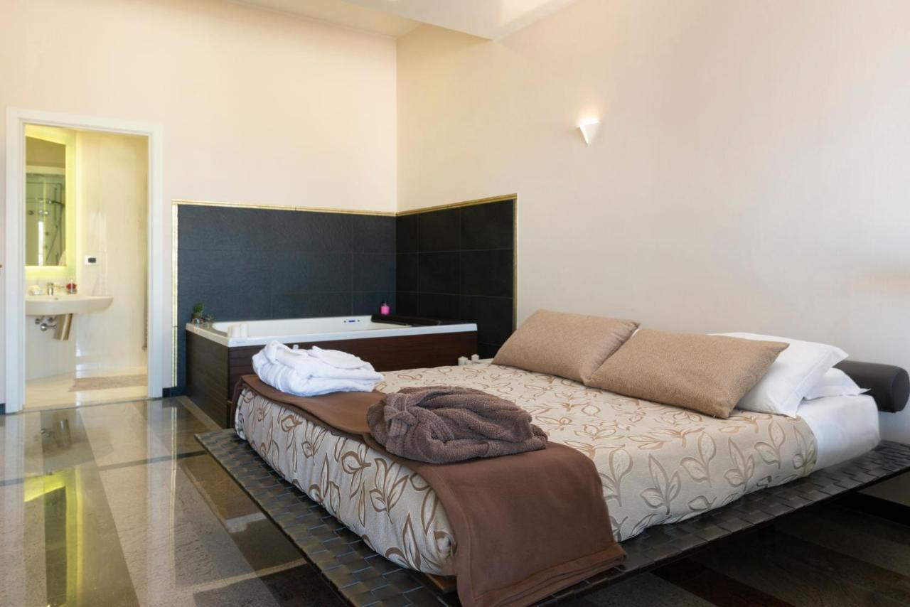 Hotel Residence Imperial Misano Adriatico Buitenkant foto