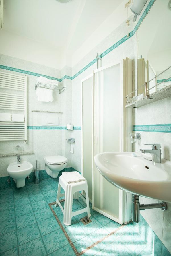 Hotel Residence Imperial Misano Adriatico Buitenkant foto