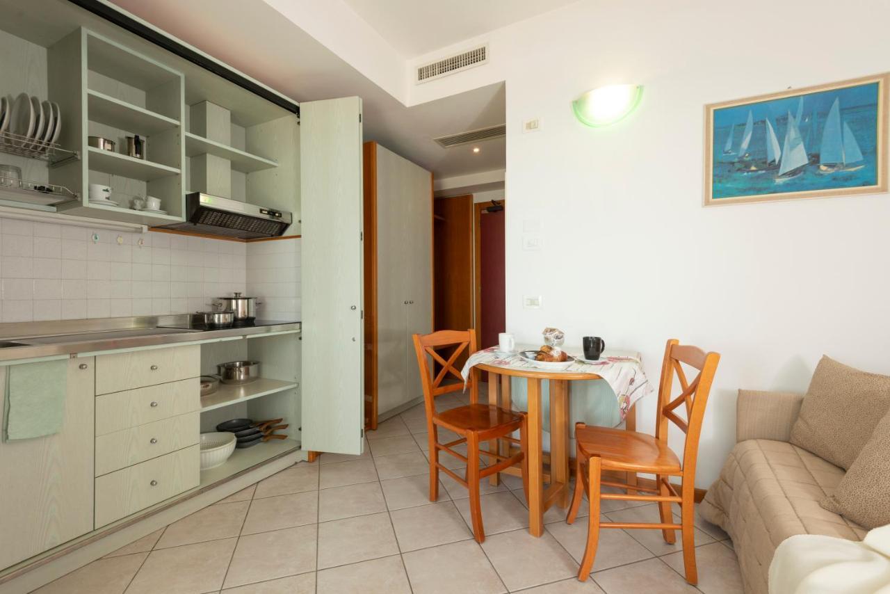 Hotel Residence Imperial Misano Adriatico Buitenkant foto