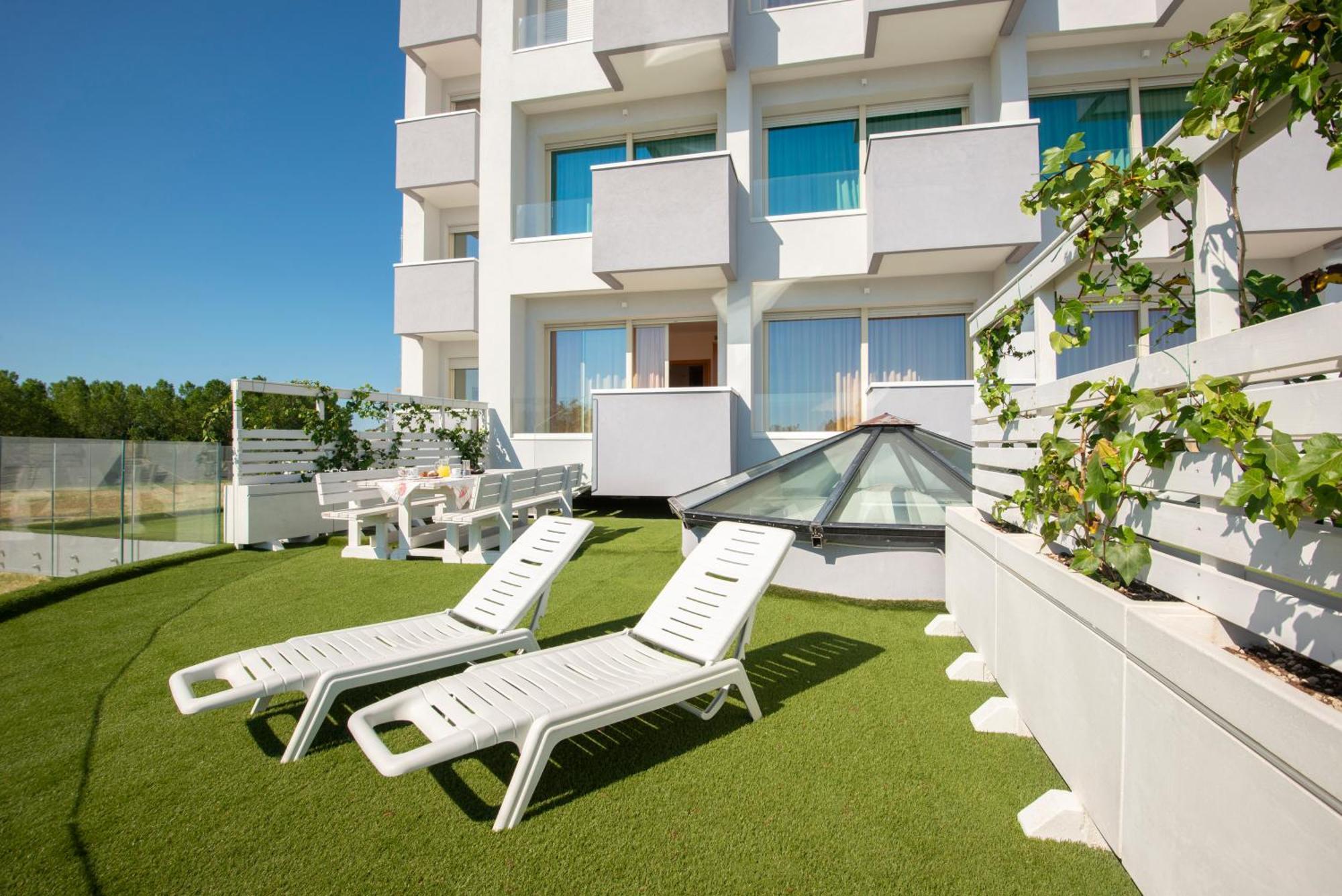 Hotel Residence Imperial Misano Adriatico Buitenkant foto